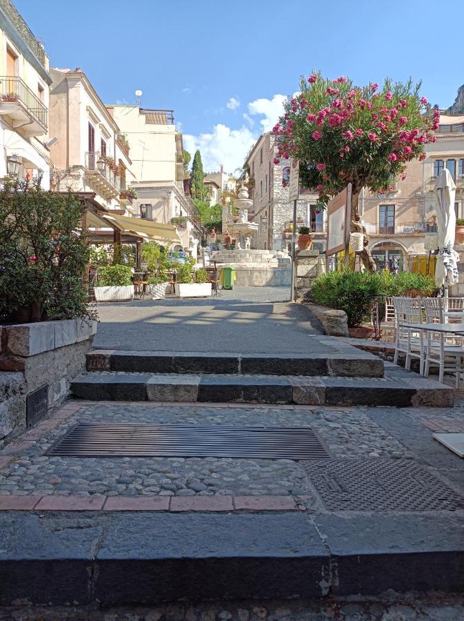 La Jacaranda Rooms Taormina Ngoại thất bức ảnh