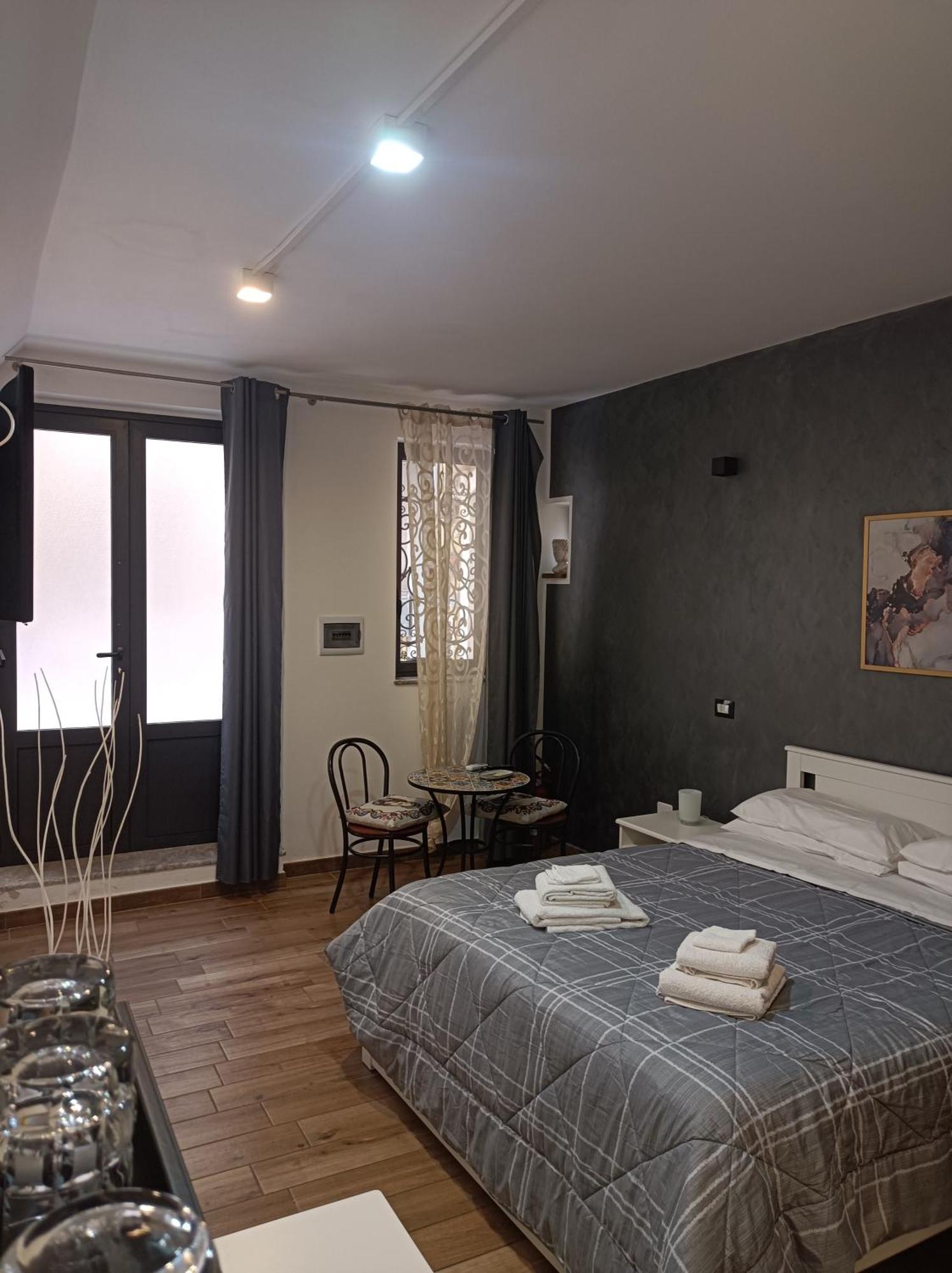 La Jacaranda Rooms Taormina Ngoại thất bức ảnh